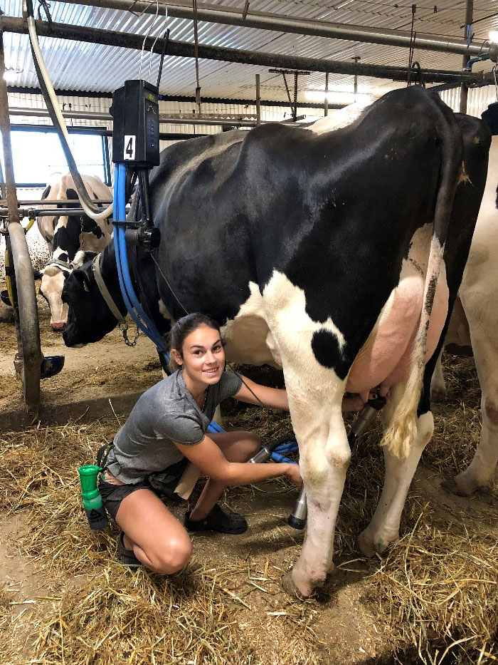 Meaghan Herrington of Early Mornings Relief Milking & Farm Services