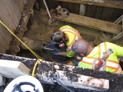 Water main lining in action