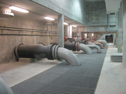 Galerie des membranes au sous-sol de l’usine d’épuration de Keswick