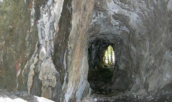 This is figure 4 depicting the inside of a mineshaft looking out.