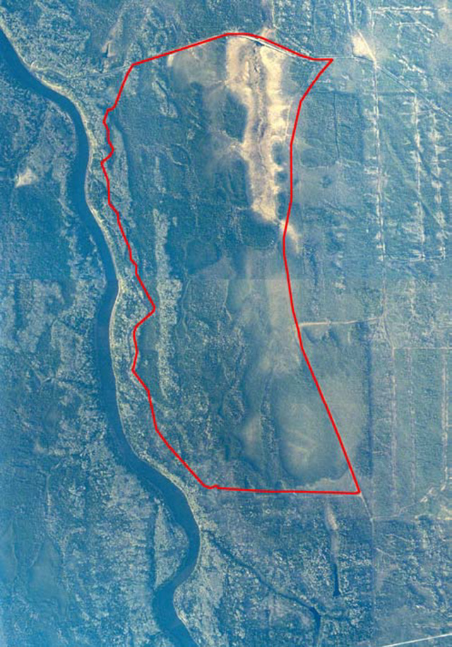 This is figure 2 aerial photo mosaic with the boundary of reserve superimposed