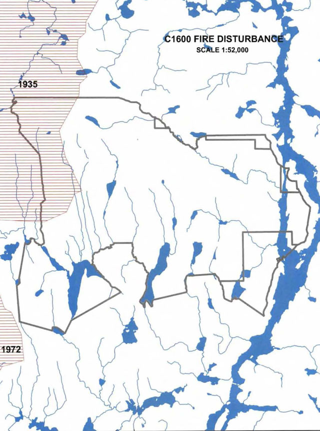 Map of Mistinikon Lake Uplands Conservation Reserve showing the location of areas affected by fire in 1935 and 1972. The map scale is 1:52,000.