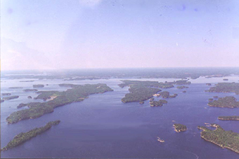This is an aerial view of Rainy Lake Islands