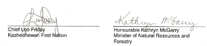Image of orginals signatures of Chief Leo Friday, Kashechewan First Nation, and Honourable Kathryn McGarry, Minister of Natural Resources and Forestry.